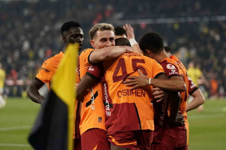 ZİRAAT TÜRKİYE KUPASI: FENERBAHÇE: 1 - GALATASARAY: 2 (İLK YARI)