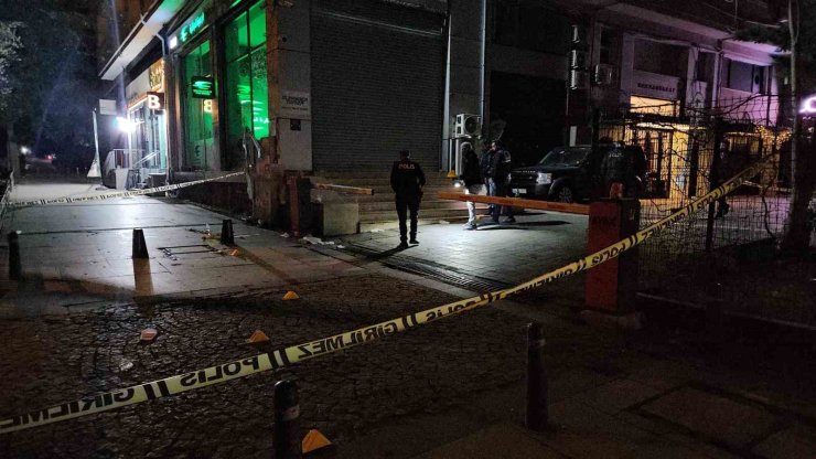 ŞİŞLİ’DE EĞLENCE MEKANINDA SİLAHLAR KONUŞTU: 2 YARALI