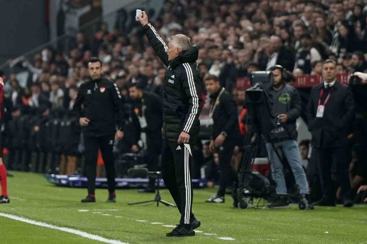 ZİRAAT TÜRKİYE KUPASI: BEŞİKTAŞ: 1 - GÖZTEPE: 3 (MAÇ SONUCU)