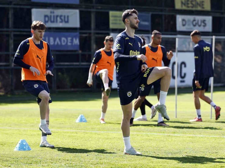 FENERBAHÇE’DE TRABZONSPOR MESAİSİ DEVAM ETTİ