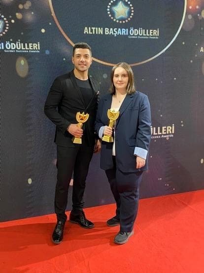 İHA MUHABİRİ ZÖHRE ALAGÖZ’E "YILIN EN İYİ SAVUNMA MUHABİRİ" ÖDÜLÜ