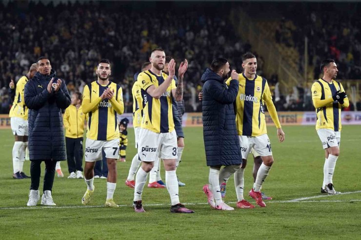 FENERBAHÇE, 9 YIL SONRA TRABZONSPOR’A 4 GOL ATTI