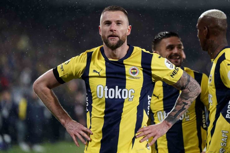 MİLAN SKRİNİAR, ÜST ÜSTE 2 LİG MAÇINDA GOL SEVİNCİ YAŞADI