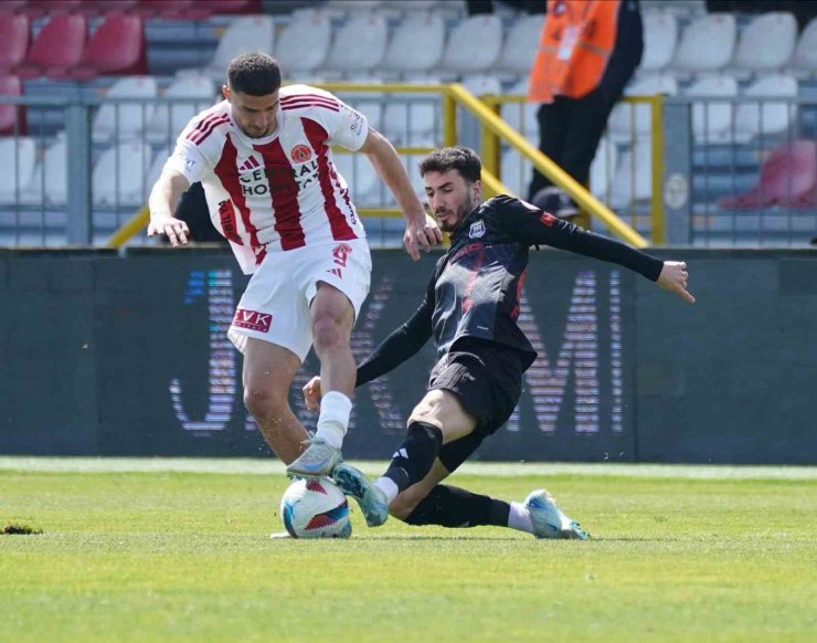 TRENDYOL 1. LİG: ÜMRANİYESPOR: 0 - PENDİKSPOR: 0