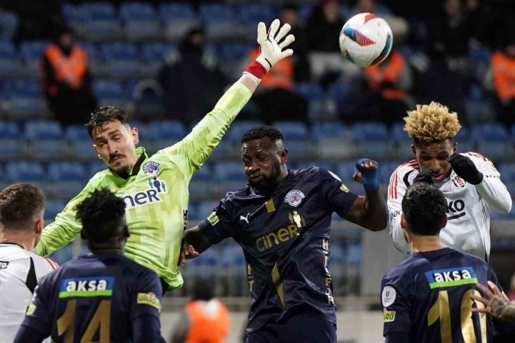 TRENDYOL SÜPER LİG: KASIMPAŞA: 1 - BEŞİKTAŞ: 0 (İLK YARI)