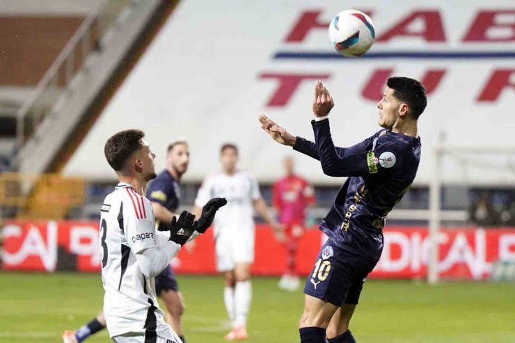 TRENDYOL SÜPER LİG: KASIMPAŞA: 1 - BEŞİKTAŞ: 0 (İLK YARI)
