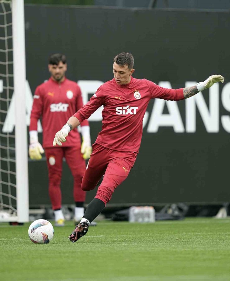 GALATASARAY, SAMSUNSPOR MAÇI HAZIRLIKLARINA DEVAM ETTİ