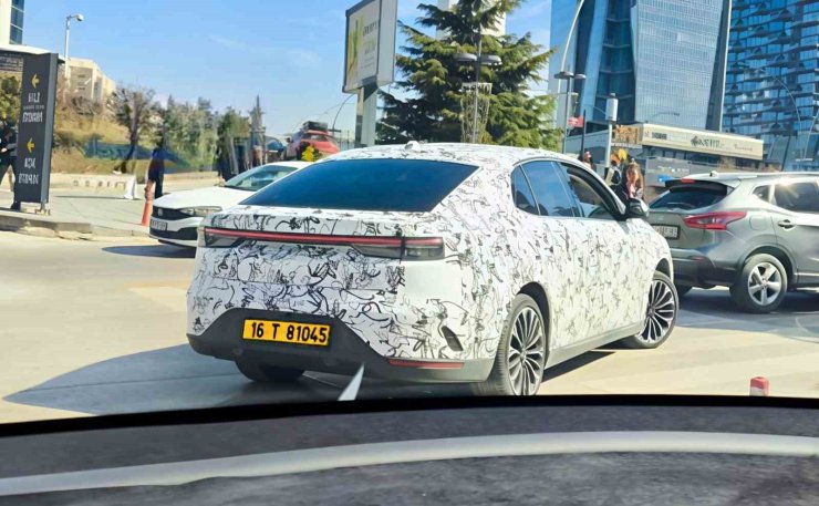 TOGG’UN YENİ SEDANI T10F, TEST SÜRÜŞLERİNE ÇIKTI