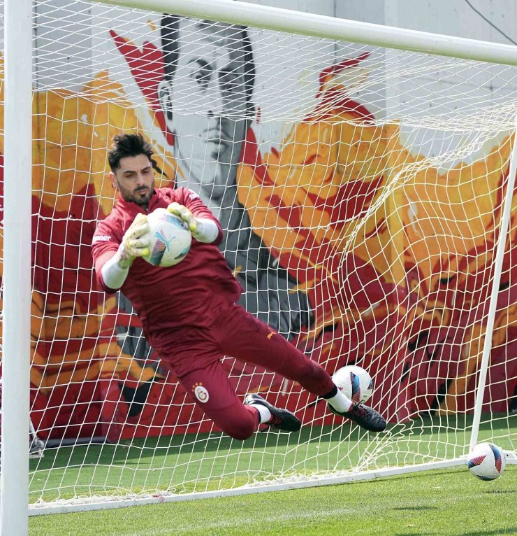 GALATASARAY, SAMSUNSPOR MAÇININ HAZIRLIKLARINI TAMAMLADI