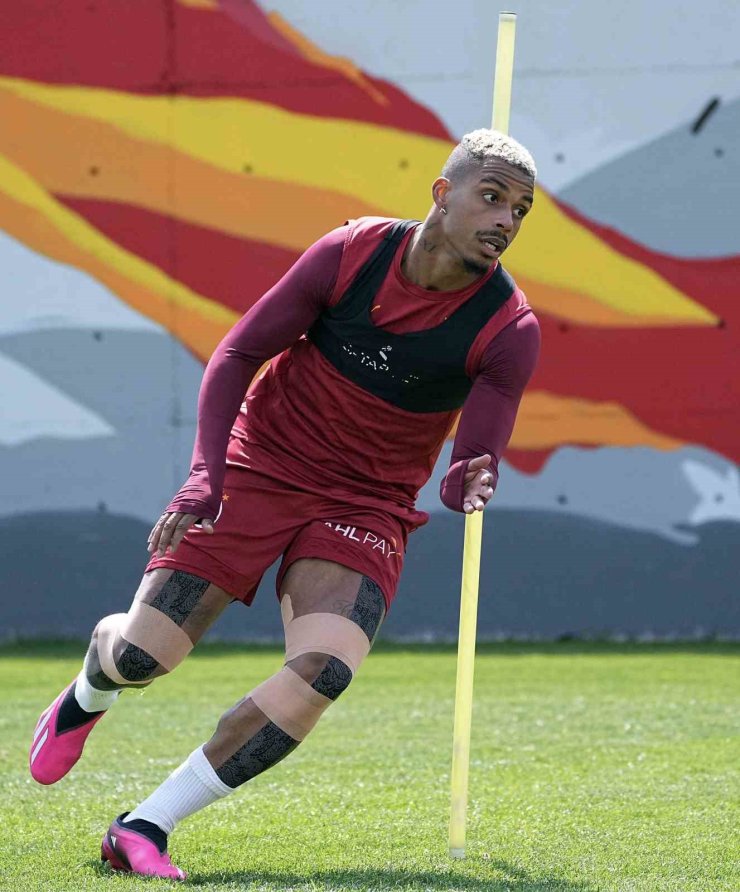 GALATASARAY, SAMSUNSPOR MAÇININ HAZIRLIKLARINI TAMAMLADI