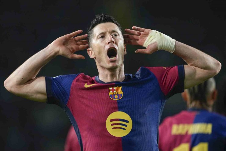 BARCELONA YARI FİNAL KAPISINI ARALADI
