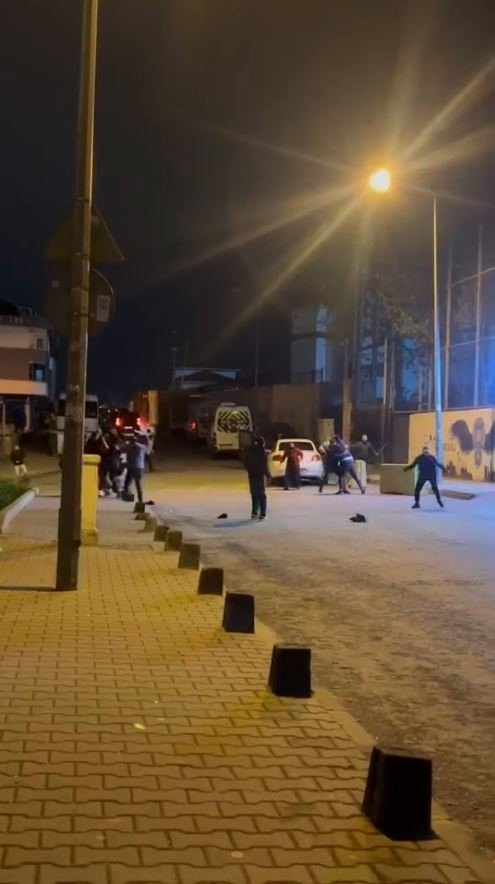 BAŞAKŞEHİR’DE MEYDAN MUHAREBESİNİ ARATMAYAN KAVGA