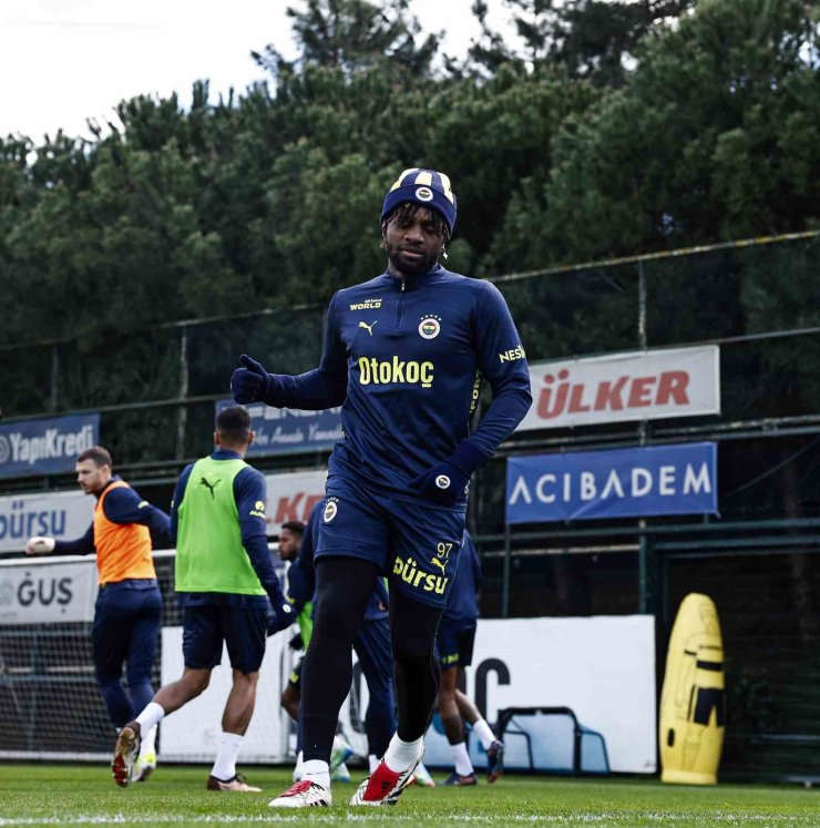 FENERBAHÇE, SİVASSPOR MAÇININ HAZIRLIKLARINI SÜRDÜRDÜ