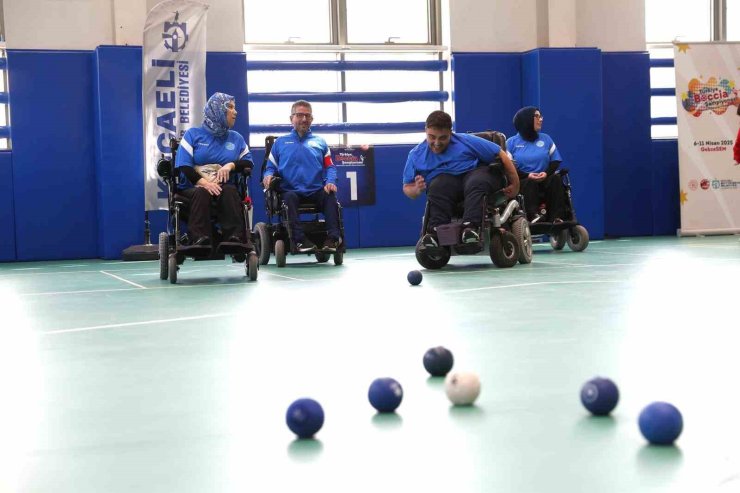 BAĞCILAR BELEDİYESİ SPORCULARI MADALYALARI TOPLADI