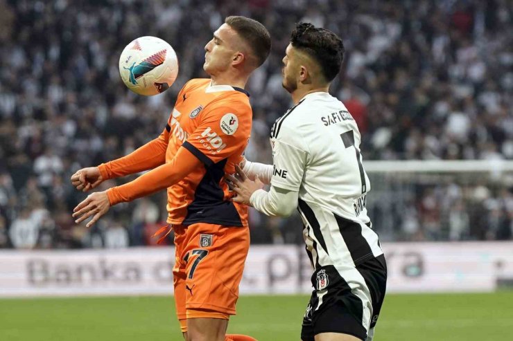 TRENDYOL SÜPER LİG: BEŞİKTAŞ: 0 - BAŞAKŞEHİR: 0 (İLK YARI)