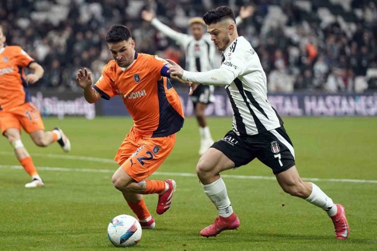 TRENDYOL SÜPER LİG: BEŞİKTAŞ: 0 - BAŞAKŞEHİR: 2 (MAÇ SONUCU)