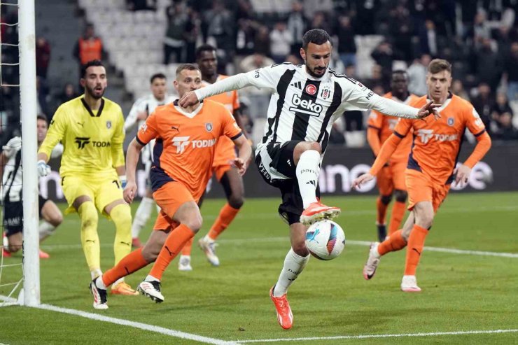 TRENDYOL SÜPER LİG: BEŞİKTAŞ: 0 - BAŞAKŞEHİR: 2 (MAÇ SONUCU)