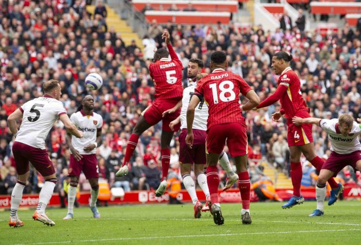 LİVERPOOL EVİNDE YENDİ, ARSENAL İLE FARKI 13’E ÇIKARDI