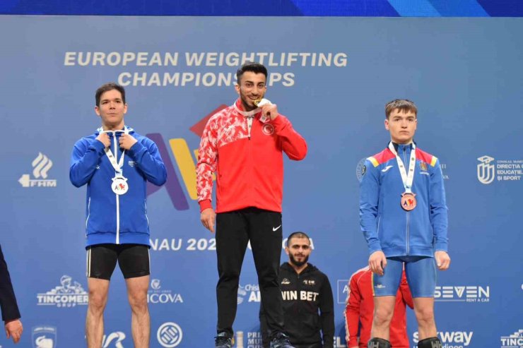 HARUN ALGÜL’DEN ALTIN MADALYA