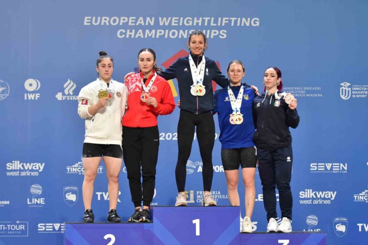 CANSEL ÖZKAN’DAN BRONZ MADALYA