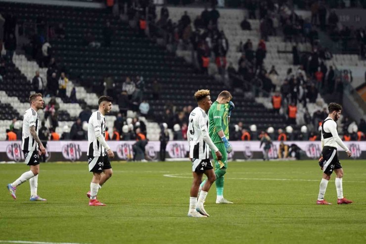 BEŞİKTAŞ’IN SAVUNMASI DA ÇÖKTÜ
