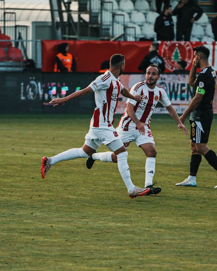 TRENDYOL 1. LİG: ÜMRANİYESPOR: 1 - ESENLER EROKSPOR: 1