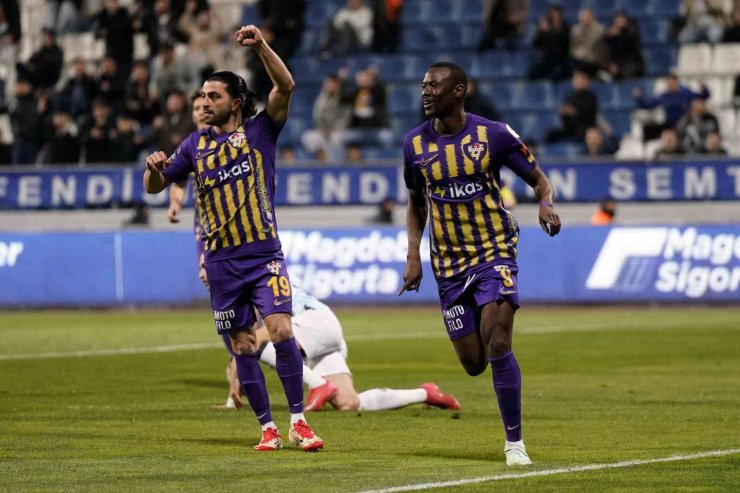 TRENDYOL SÜPER LİG: EYÜPSPOR: 3 - ADANA DEMİRSPOR: 0 (İLK YARI)