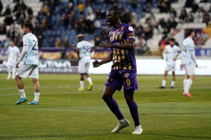 TRENDYOL SÜPER LİG: EYÜPSPOR: 3 - ADANA DEMİRSPOR: 0 (İLK YARI)