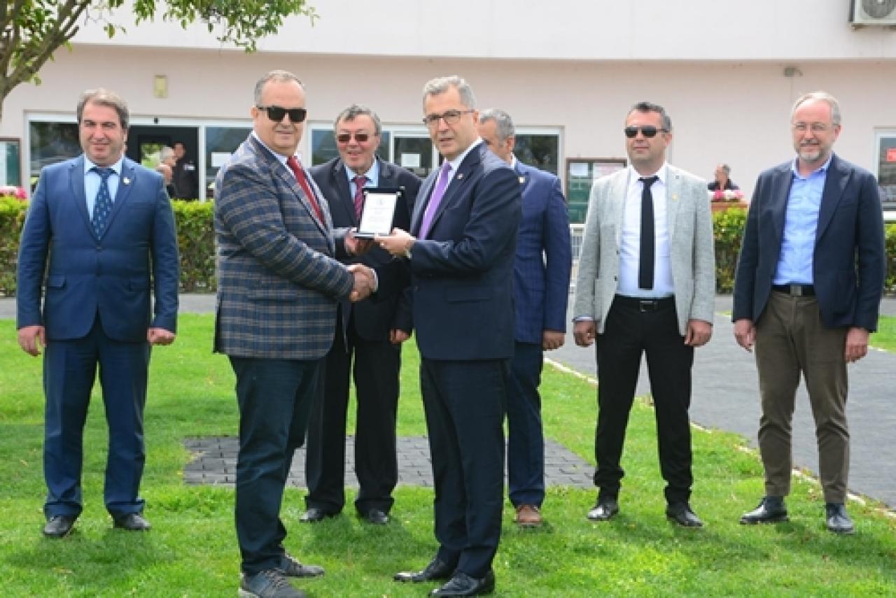 vpmdi7kkpq8uxdrzga3zIsoc.jpg