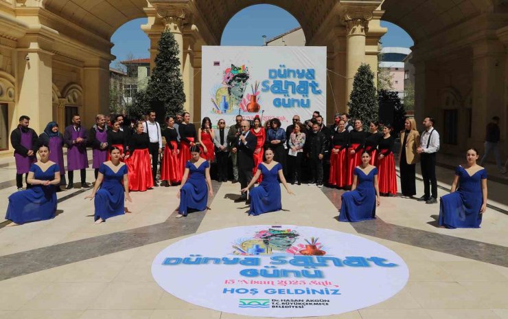 BÜYÜKÇEKMECE’NİN KALBİ DÜNYA SANAT GÜNÜ’NDE SANATLA ATTI