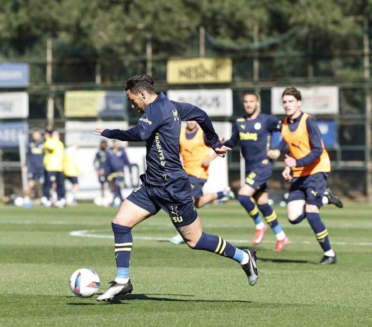 FENERBAHÇE, KAYSERİSPOR MAÇI HAZIRLIKLARINA BAŞLADI