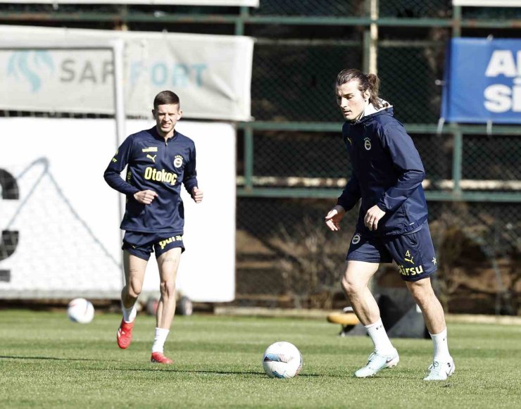 FENERBAHÇE, KAYSERİSPOR MAÇI HAZIRLIKLARINA BAŞLADI