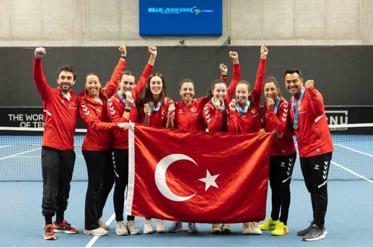 KADIN MİLLİ TENİS TAKIMI, LİTVANYA’DA TARİH YAZDI