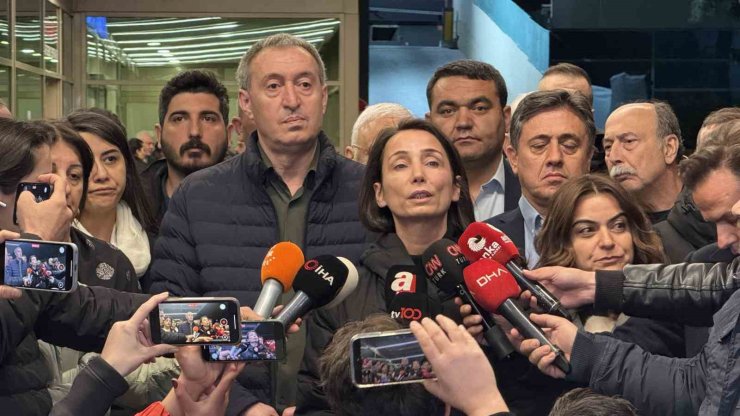 DEM PARTİ EŞ GENEL BAŞKANLARI, SIRRI SÜREYYA ÖNDER’E HASTANEDE ZİYARETTE BULUNDU