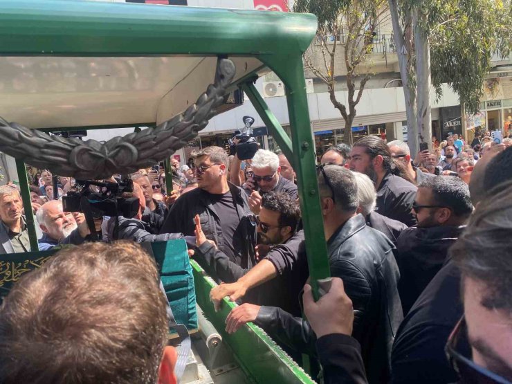 TARKAN’IN ANNESİ NEŞE TEVETOĞLU SON YOLCULUĞUNA UĞRANDI