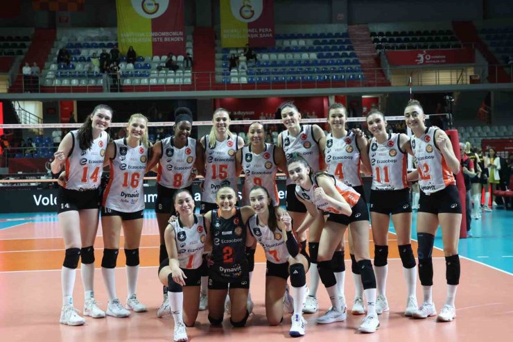 VODAFONE SULTANLAR LİGİ: GALATASARAY: 0 - ECZACIBAŞI DYNAVİT: 3