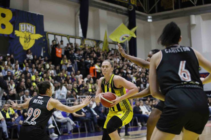 FENERBAHÇE, SERİDE 2-0 ÖNE GEÇTİ