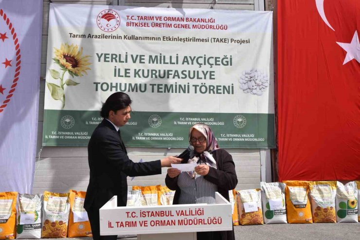 SİLİVRİ’DE AYÇİÇEĞİ VE KURU FASULYE TOHUM TEMİNİ TÖRENİ GERÇEKLEŞTİRİLDİ