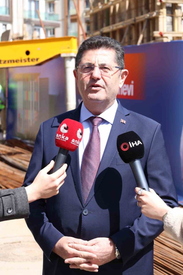 ÇEKMEKÖY’E 1 YILDA 8 GÜNDÜZ BAKIMEVİ
