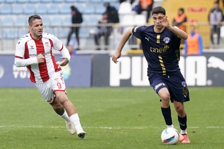 TRENDYOL SÜPER LİG: KASIMPAŞA: 3 - SİVASSPOR: 1 (MAÇ SONUCU)