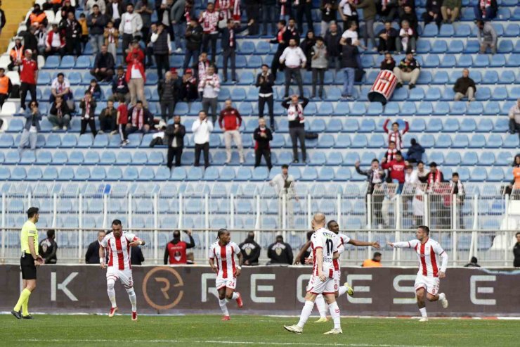 TRENDYOL SÜPER LİG: KASIMPAŞA: 3 - SİVASSPOR: 1 (MAÇ SONUCU)