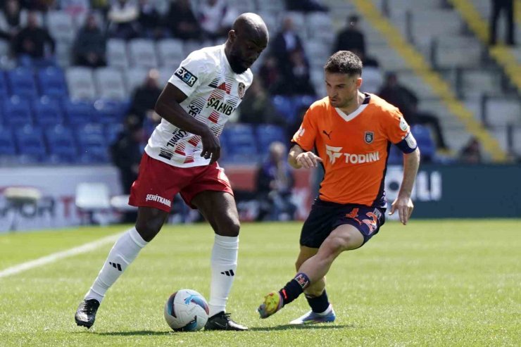 TRENDYOL SÜPER LİG: BAŞAKŞEHİR: 2 - GAZİANTEP FK: 1 (MAÇ SONUCU)