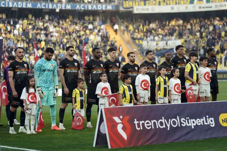 TRENDYOL SÜPER LİG: FENERBAHÇE: 0 - KAYSERİSPOR: 1 (MAÇ DEVAM EDİYOR)