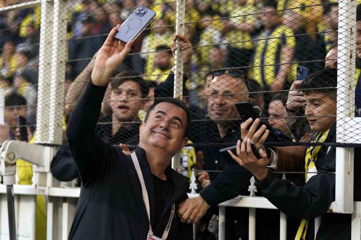 TRENDYOL SÜPER LİG: FENERBAHÇE: 0 - KAYSERİSPOR: 1 (MAÇ DEVAM EDİYOR)