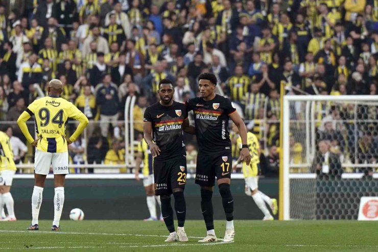 TRENDYOL SÜPER LİG: FENERBAHÇE: 1 - KAYSERİSPOR: 1 (İLK YARI)