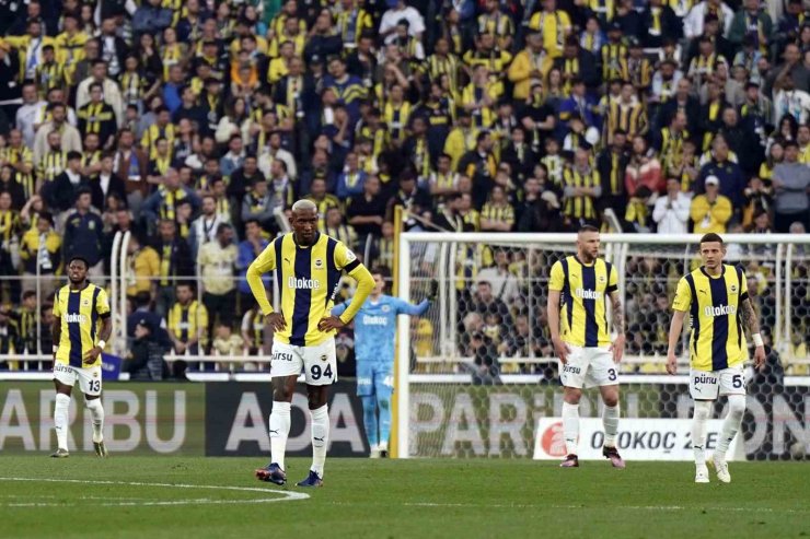 TRENDYOL SÜPER LİG: FENERBAHÇE: 1 - KAYSERİSPOR: 1 (İLK YARI)