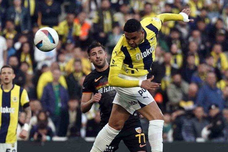 TRENDYOL SÜPER LİG: FENERBAHÇE: 1 - KAYSERİSPOR: 1 (İLK YARI)
