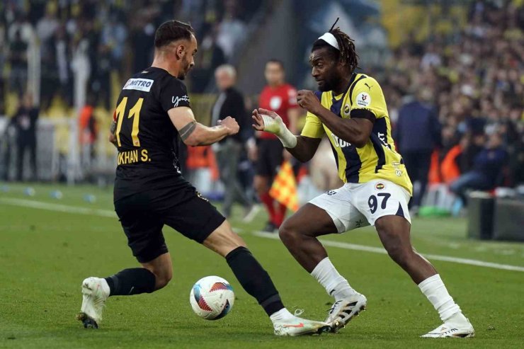 TRENDYOL SÜPER LİG: FENERBAHÇE: 1 - KAYSERİSPOR: 1 (İLK YARI)
