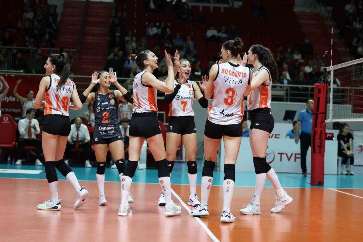 ECZACIBAŞI DYNAVİT, LİGİ ÜÇÜNCÜ SIRADA TAMAMLADI