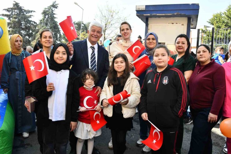 BEŞİKTAŞ JK KADIN FUTBOL TAKIMI, HASTANEDE TEDAVİ GÖREN ÇOCUKLARA SÜRPRİZ YAPTI